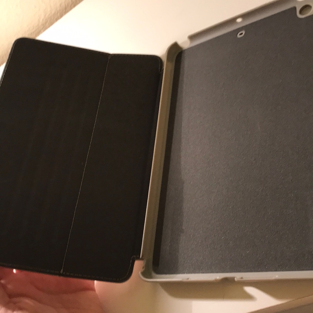 iPad mini case - Picture 3 of 5